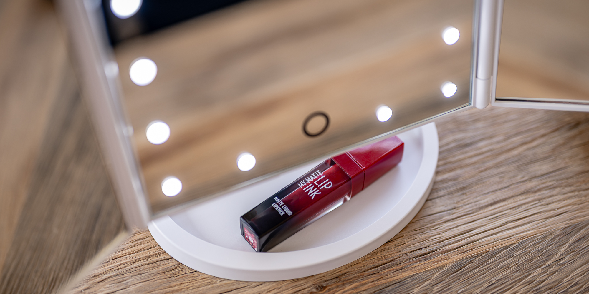 Lusterko do makijażu Humanas HS-ML04 z podświetleniem LED - białe
